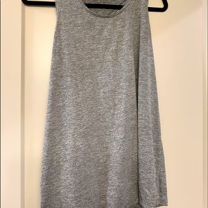 grey workout tank
